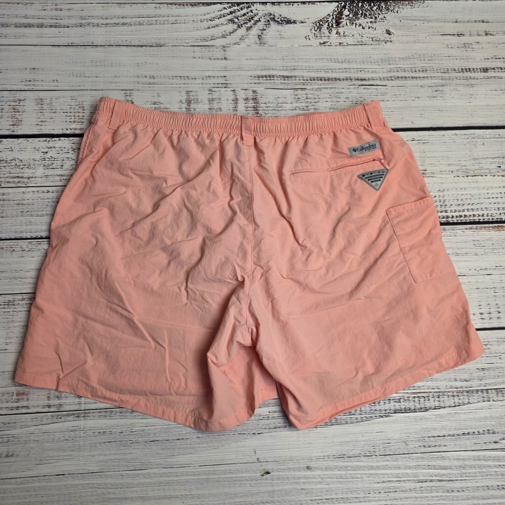 Columbia PFG Fishing Shorts Mesh Lined‎ Pink Mens XL 6 Inch Inseam Multi Pockets